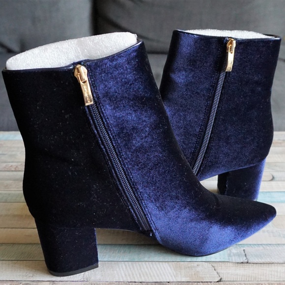 Steve Madden Shoes - New Steve Madden Navy Blue Velvet Ankle Boots 8.5